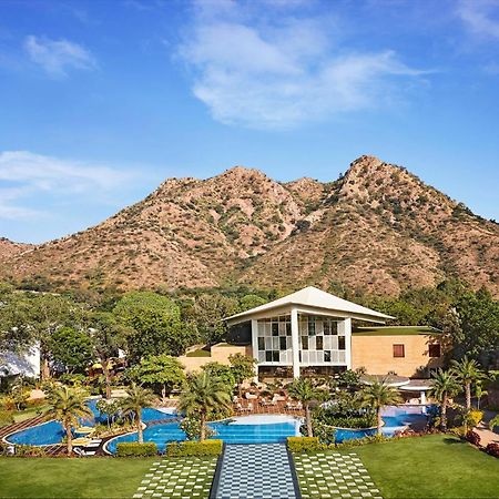 Taj Aravali Resort & Spa Ουνταϊπούρ Εξωτερικό φωτογραφία