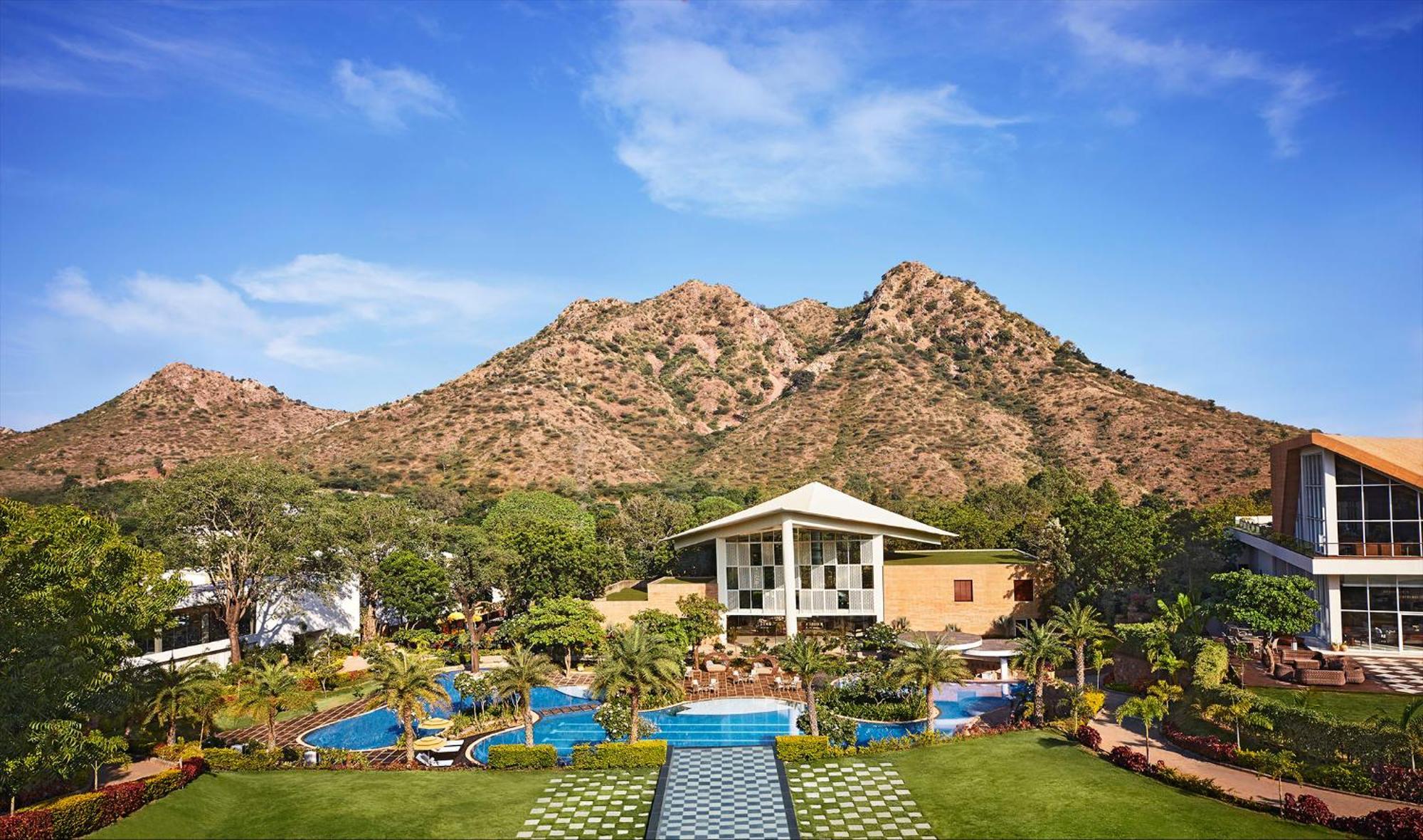 Taj Aravali Resort & Spa Ουνταϊπούρ Εξωτερικό φωτογραφία